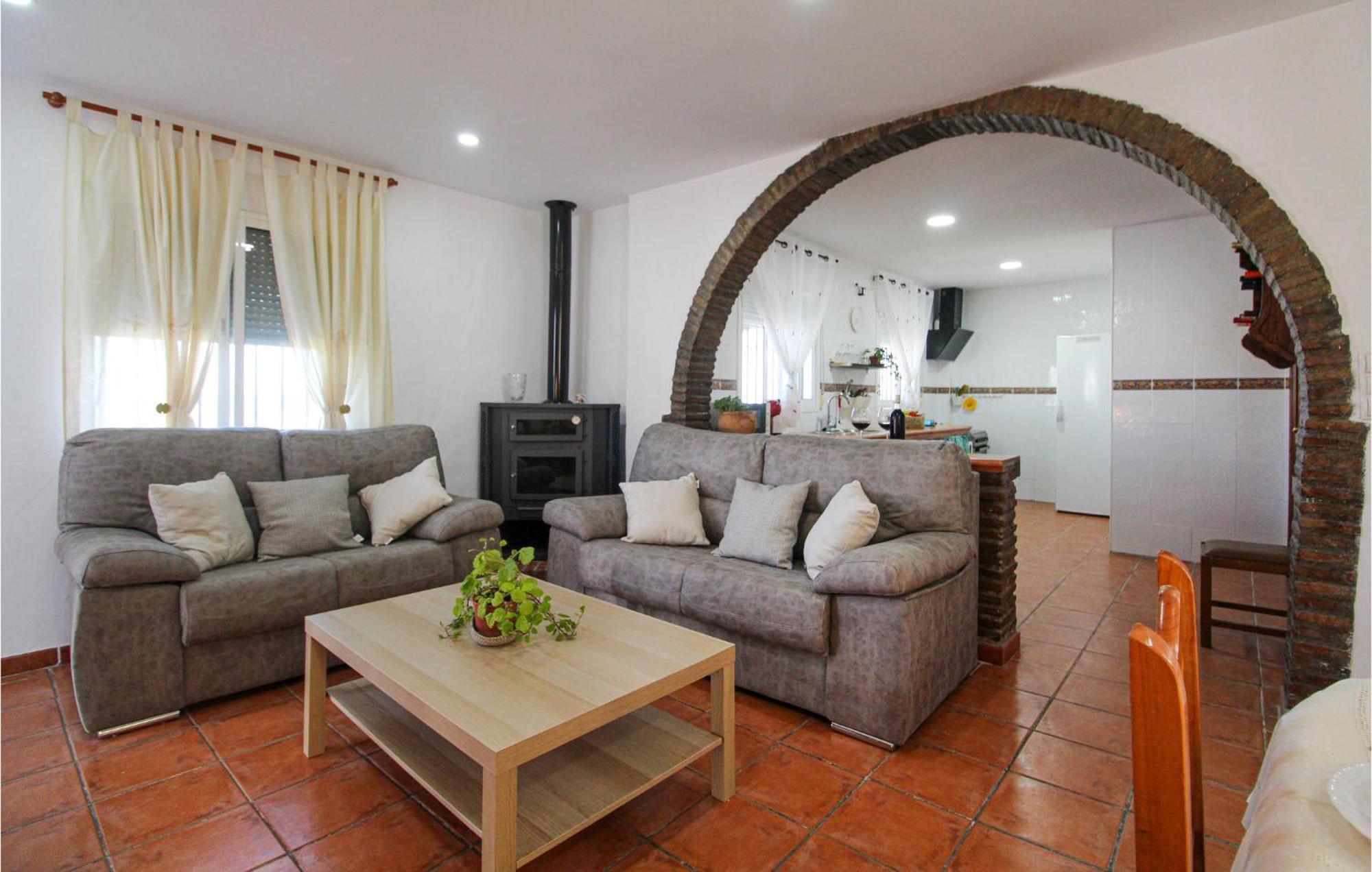 4 Bedroom Gorgeous Home In Sedella 外观 照片