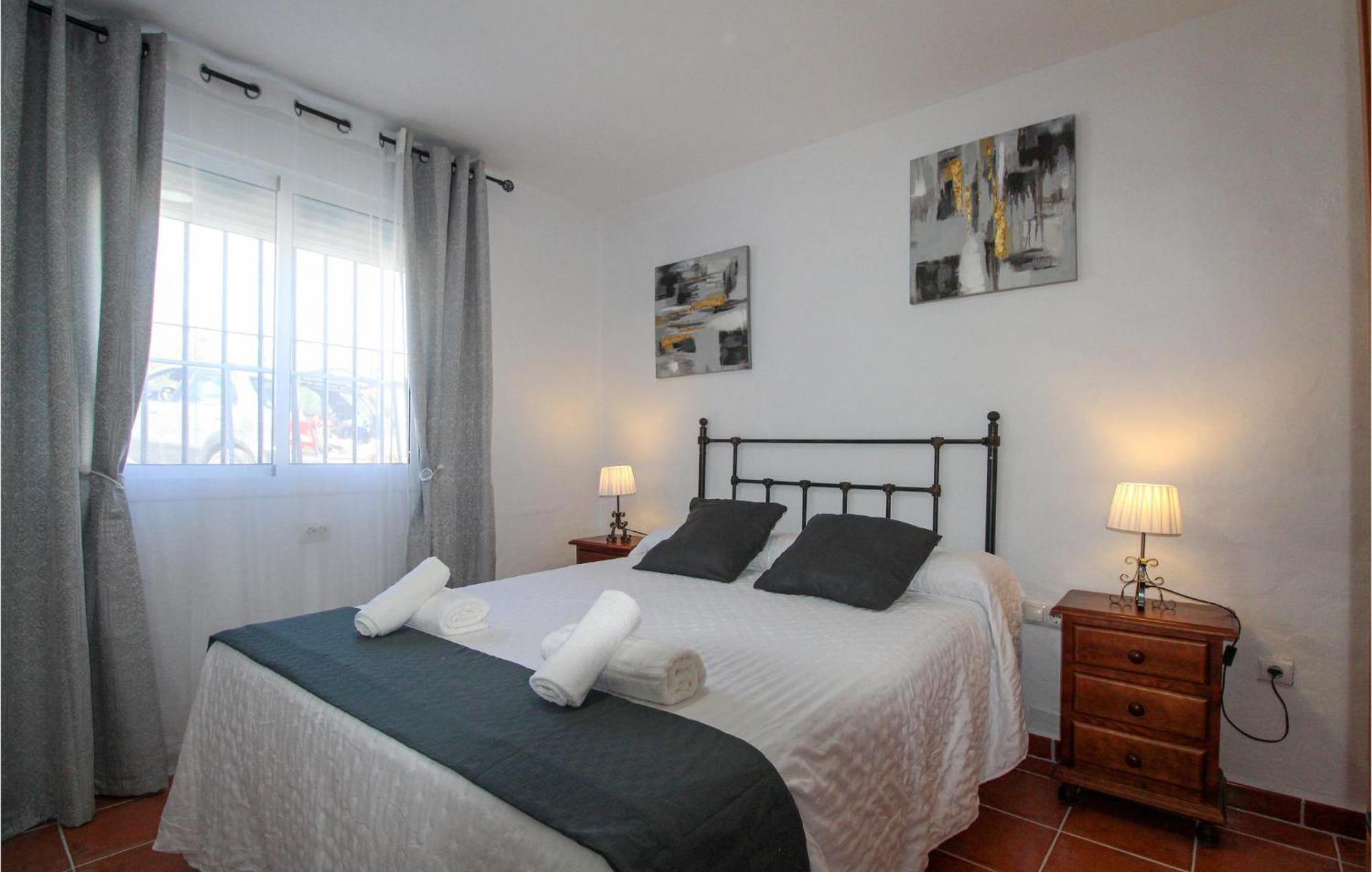 4 Bedroom Gorgeous Home In Sedella 外观 照片