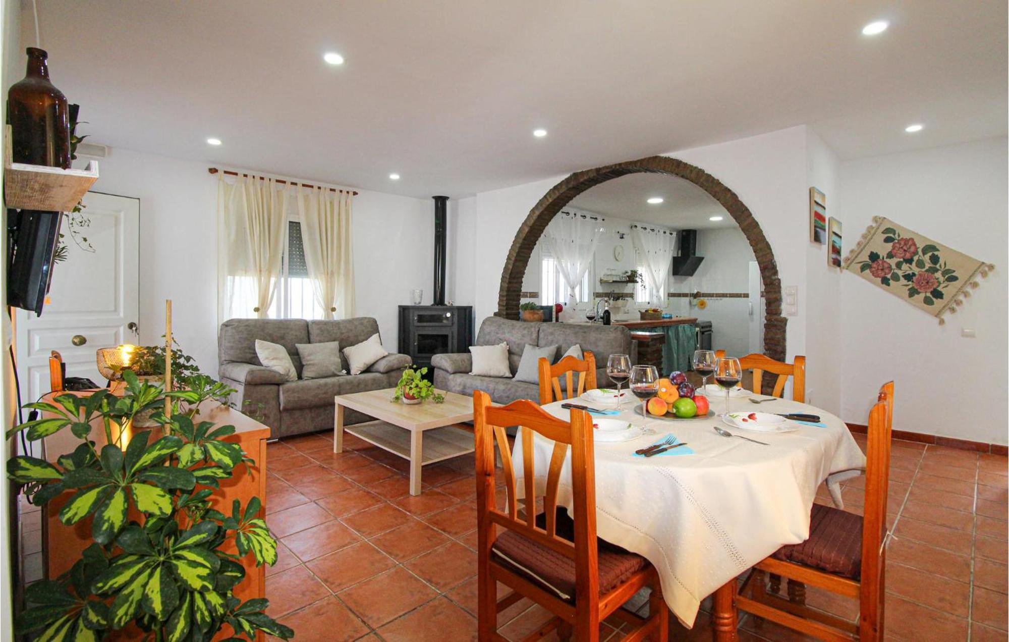 4 Bedroom Gorgeous Home In Sedella 外观 照片